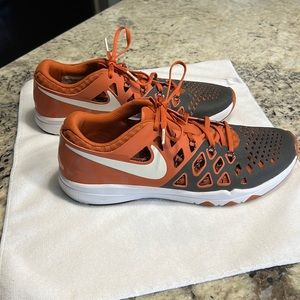 Nike Men’s Texas Longhorns Burnt Orange sneakers size 10.5 US